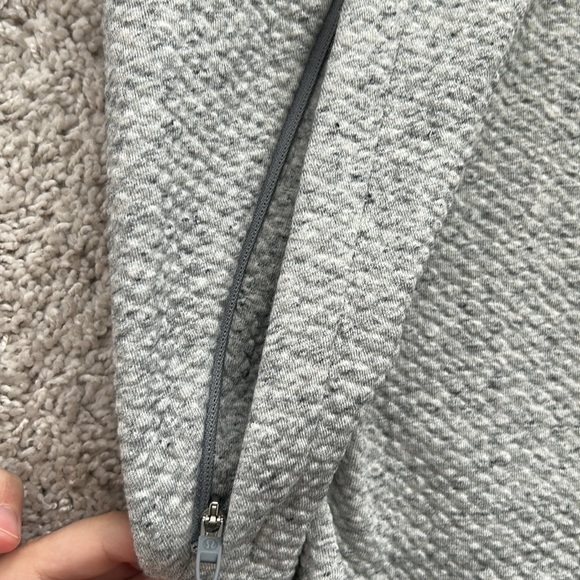 Lululemon 1/4 zip - Picture 3 of 5